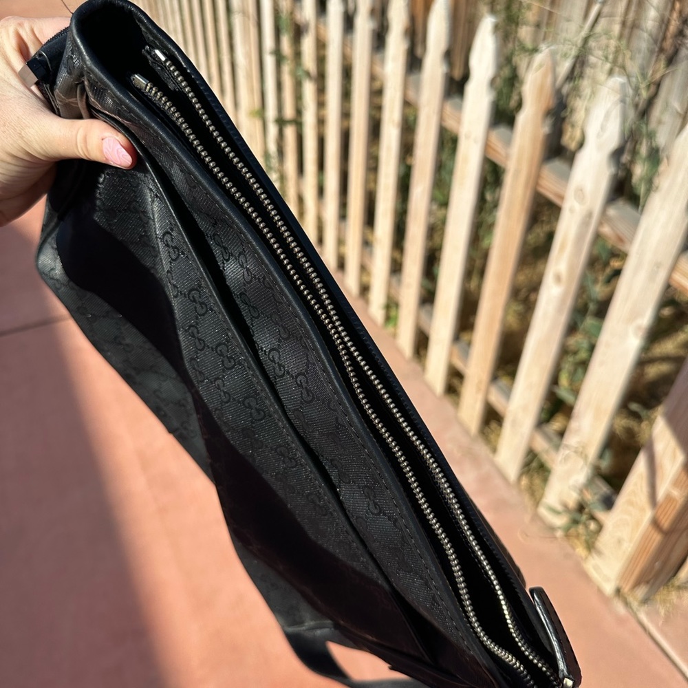 Gucci Flap Messenger Bag - Picture 6 of 6